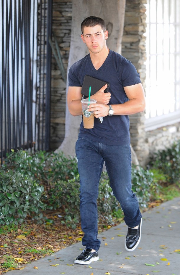 celebrity-sightings-in-los-angeles-june-21-2014-1