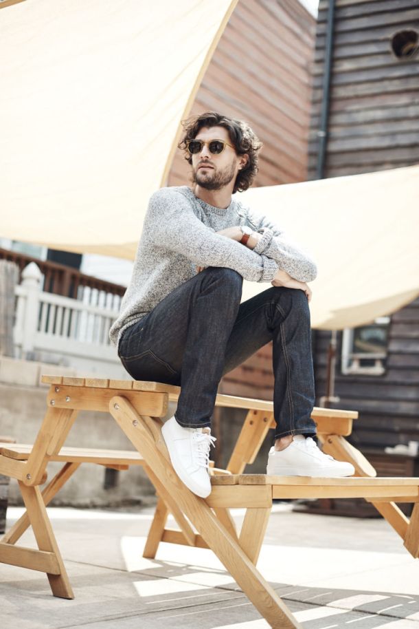 gallery-1439478758-hdm079915esqdenim03esquirecourvoisierstandardamericanmaderawdenimjeansgrandst071