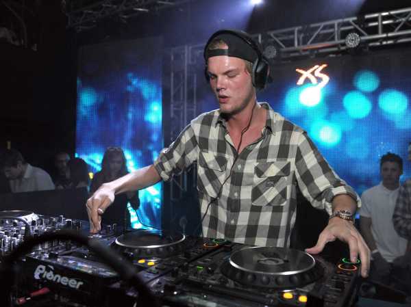 dozens-hospitalized-at-an-avicii-concert-in-boston