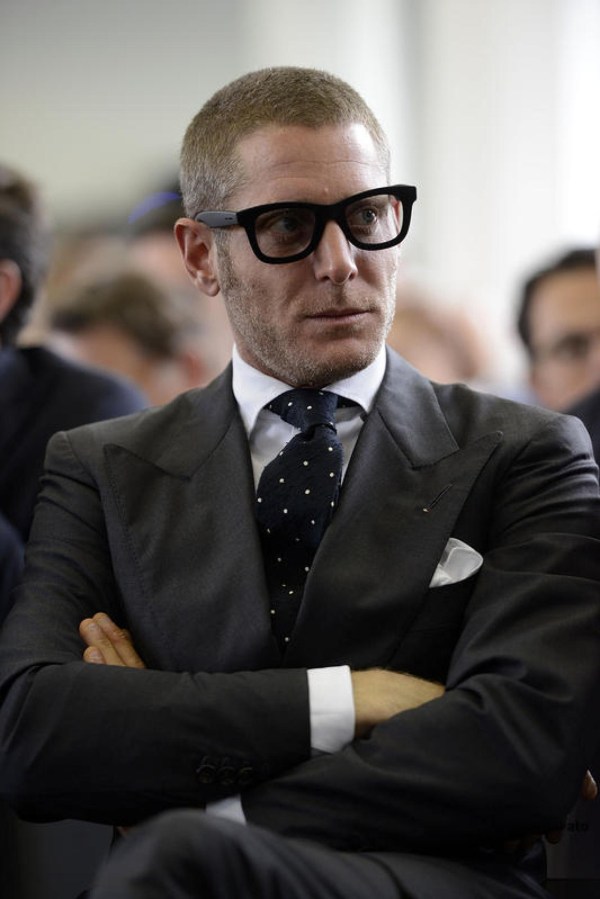 lapo-elkann-in-black-and-white-menswear-glasses-dotted-tie